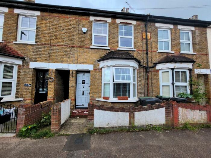 3 Bedroom House To Rent In Eastbrook Road, Waltham Abbey, EN9