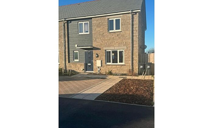 4 Bedroom End Of Terrace House For Sale In Pollawyn Road, Quintrell Downs, Newquay, TR8