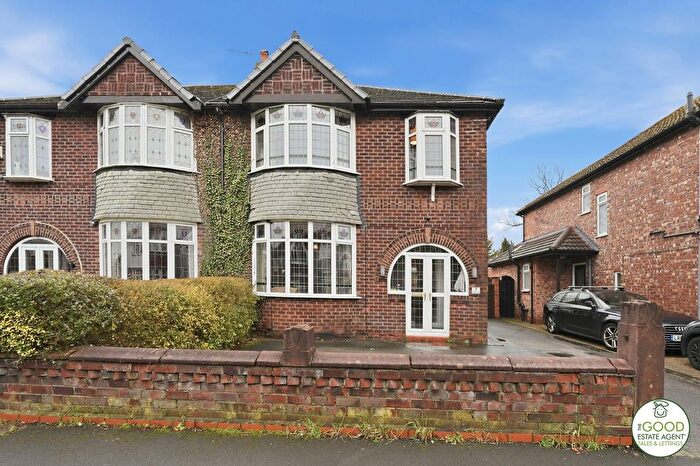 3 Bedroom Semi Detached House For Sale In Lea Road, Heald Green, SK8