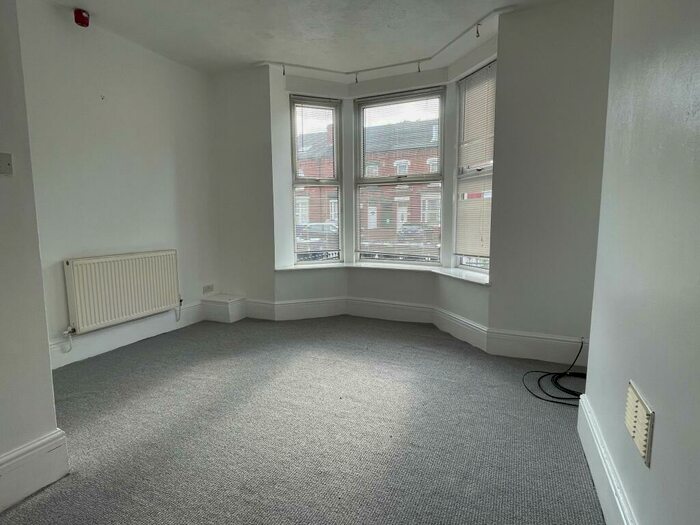 1 Bedroom Flat To Rent In Ground Floor, DN1