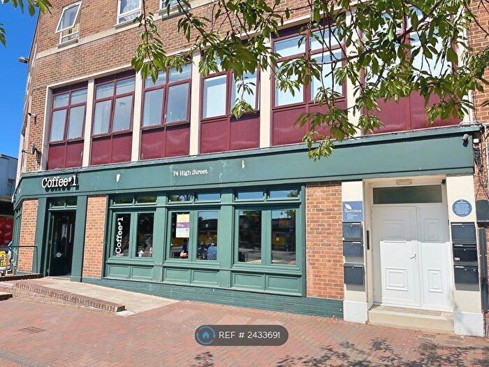 2 Bedroom Flat To Rent In The Yachtsman, Gosport, PO12