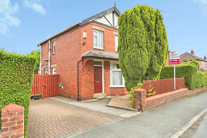 3 Bedroom Semi-Detached House For Sale In Kirkstall Mount, Leeds, LS5