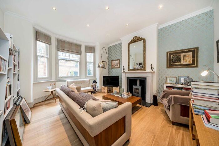 3 Bedroom Flat For Sale In Luxborough Street, Marylebone, W1U