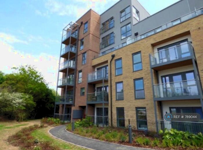 1 Bedroom Flat To Rent In Macro House, Oakgrove, Milton Keynes, MK10