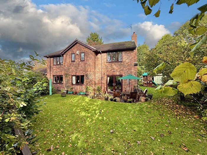 4 Bedroom Detached House For Sale In Greenhead Fold, Romiley, SK6
