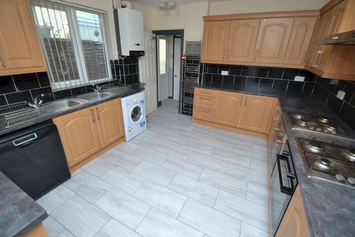 8 Bedroom House To Rent In Harriet Street, Cathays, Cardiff, CF24