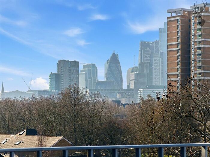 3 Bedroom Flat For Sale In Hackney Road, London, E2