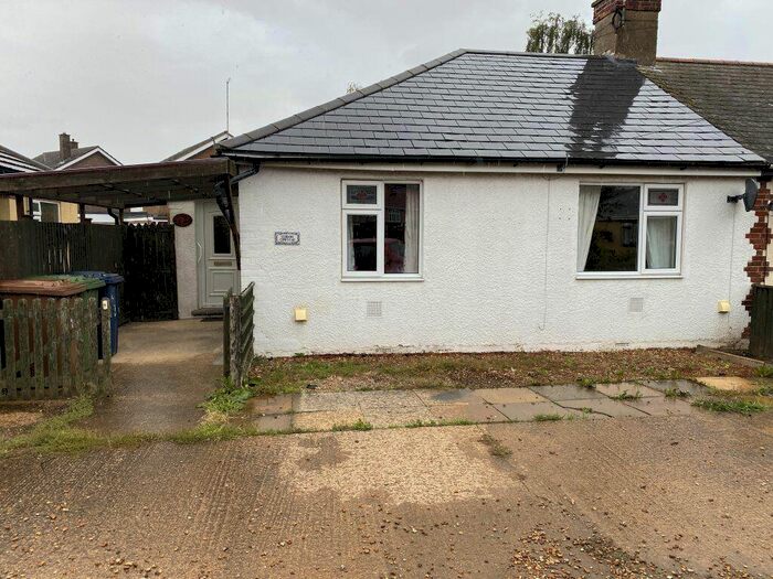 2 Bedroom Bungalow To Rent In York Gardens, Wisbech., PE13