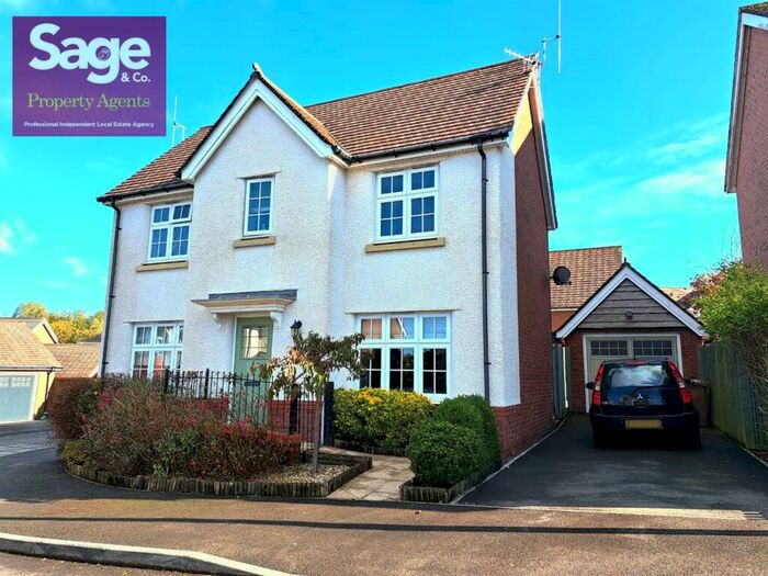 4 Bedroom Detached House For Sale In Blacksmith Close, Oakdale, Blackwood, NP12