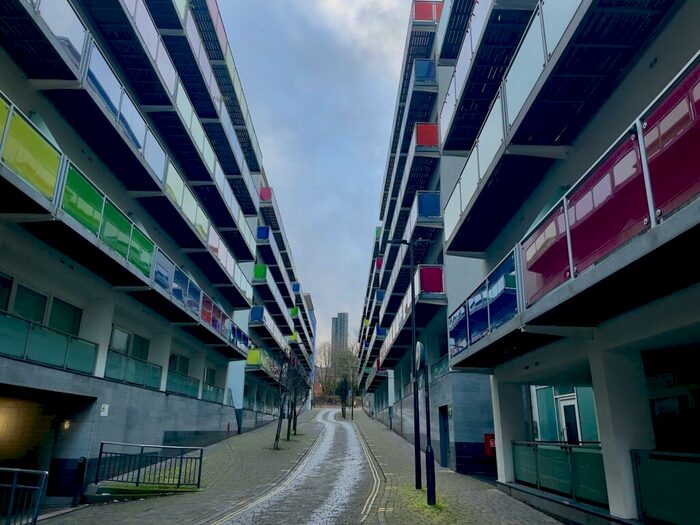 2 Bedroom Flat To Rent In Concord Street, Leeds, West Yorkshire, LS2