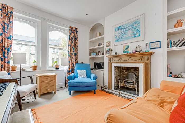 2 Bedroom Flat To Rent In Edith Road, Barons Court, W14