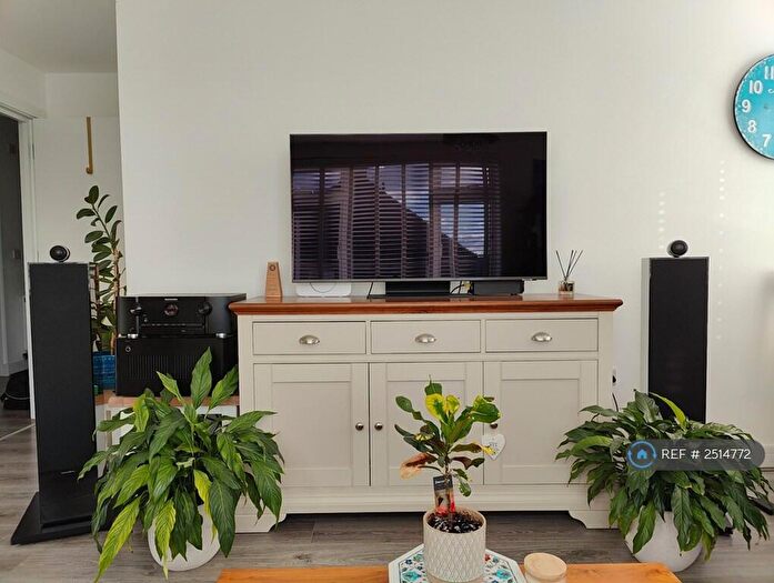 2 Bedroom Flat To Rent In Chesterfield Road, Worthing, BN12