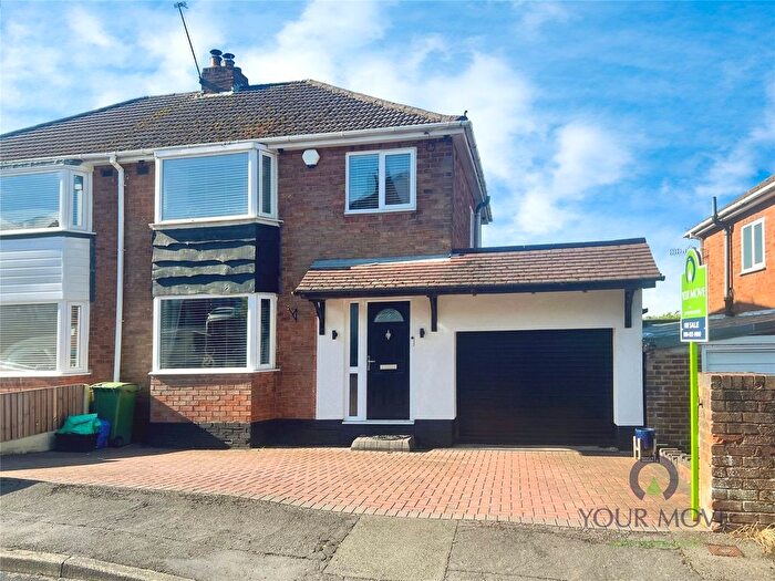 3 Bedroom Semi-Detached House For Sale In Dingle Close, Dudley, DY2