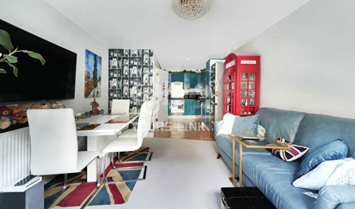 3 Bedroom Flat To Rent In Malvern Road, London, NW6