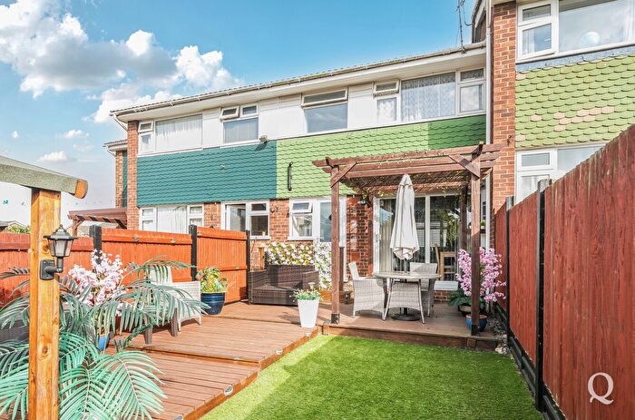 2 Bedroom Terraced House For Sale In Lansdown Road, Sittingbourne, Kent, ME10