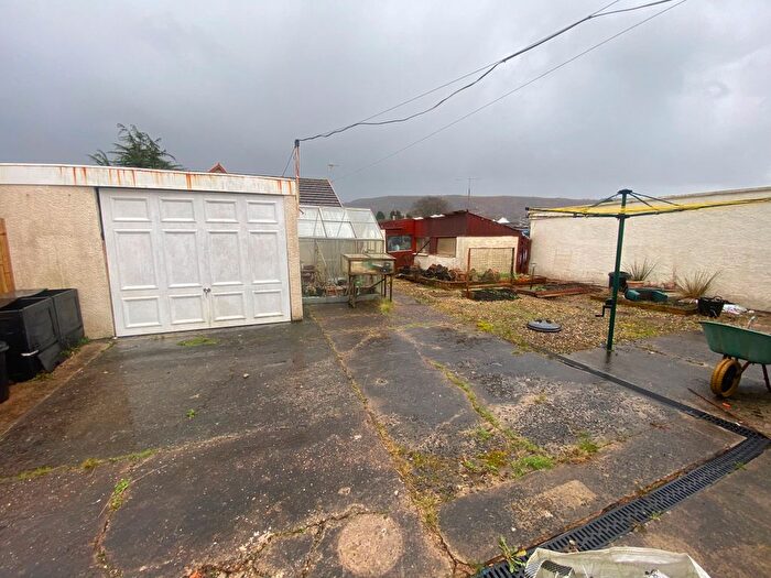 2 Bedroom Bungalow For Sale In Kingrosia Park, Clydach, Swansea, SA6