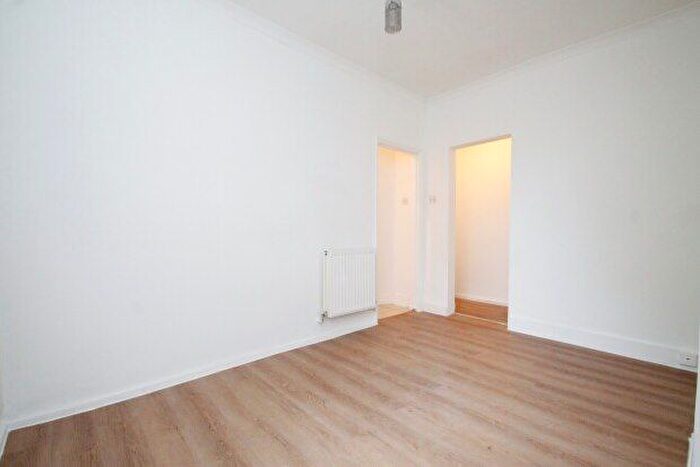 1 Bedroom Flat To Rent In Denmark Road, London, SE25