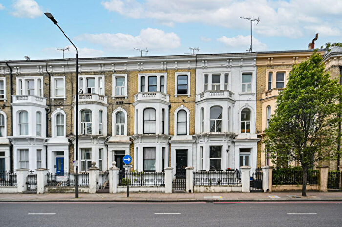 1 Bedroom Flat For Sale In Finborough Road, Chelsea, London, SW10