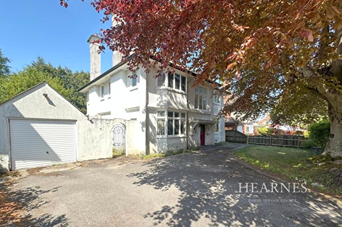 6 Bedroom Detached House For Sale In Roslin Road, Talbot Woods, Bournemouth, BH3