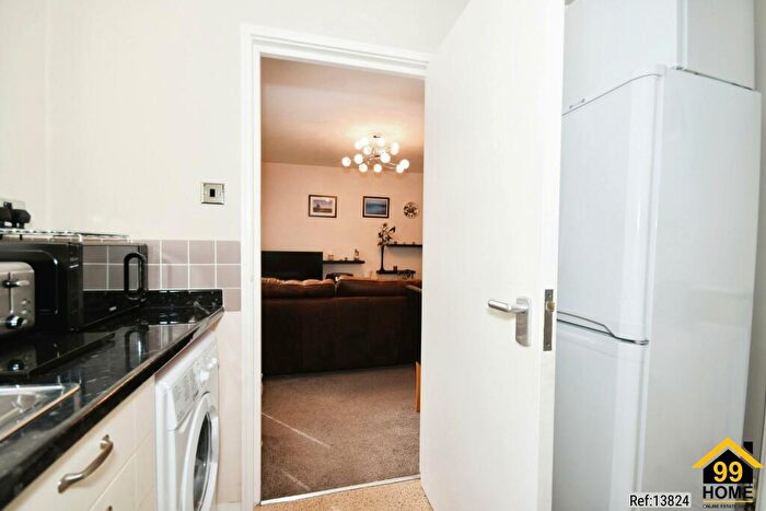 2 Bedroom Apartment For Sale In Southcroft, Buxton, Derbyshire, SK17