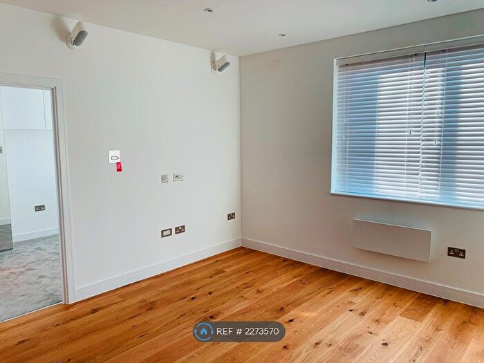 1 Bedroom Flat To Rent In Circa Apartments, Harlington, Hayes, UB3