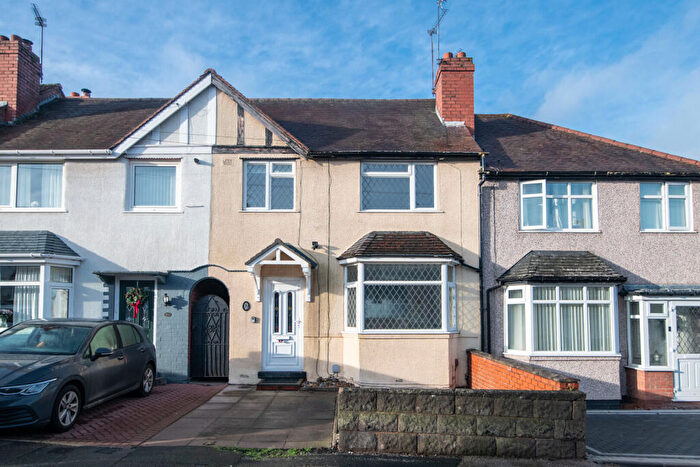 3 Bedroom Terraced House For Sale In Moorlands Road, West Bromwich, B71