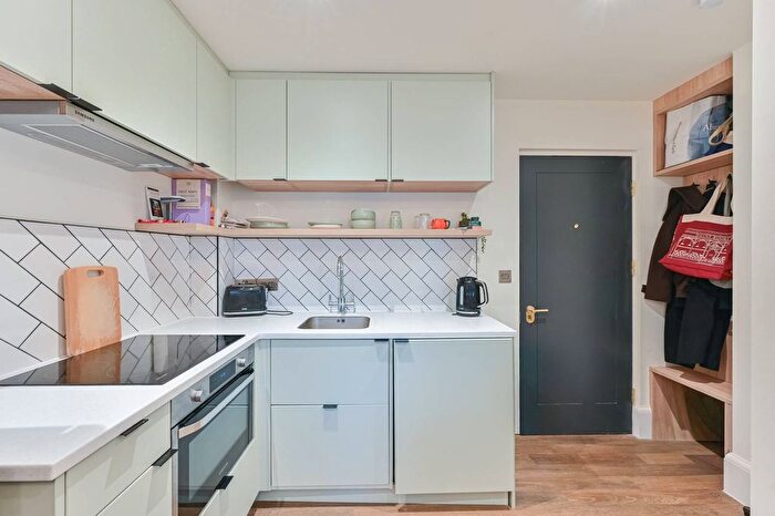 Studio To Rent In Loughborough Court, Brixton, London, SE24