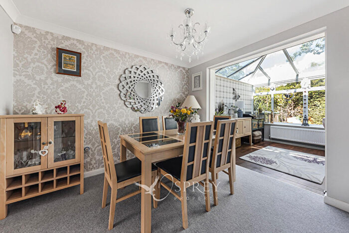 4 Bedroom Detached House For Sale In Rowell Way, Oundle, Northamptonshire, PE8