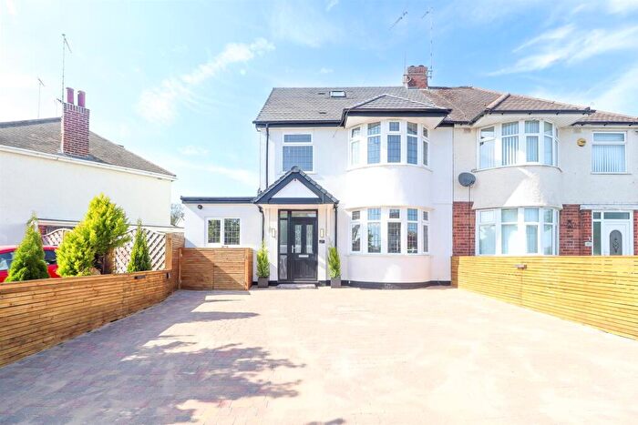 4 Bedroom Semi-Detached House To Rent In Daventry Road, Cheylesmore, Coventry, CV3