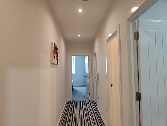 1 Bedroom Flat To Rent In Manor Row, City Centre, Bradford, BD1