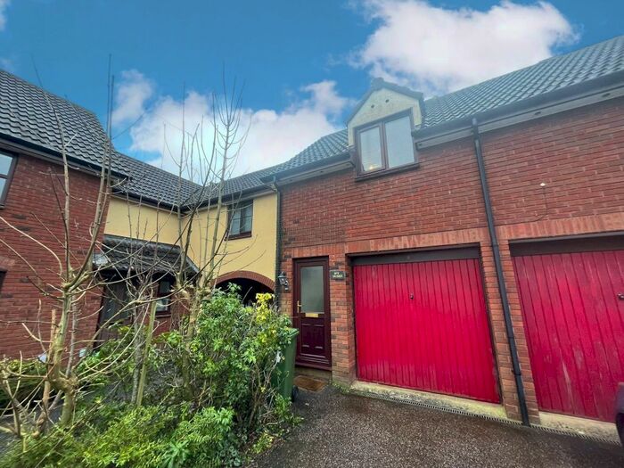 2 Bedroom Detached House To Rent In Hutchings Mead, Pinhoe, Exeter, EX1