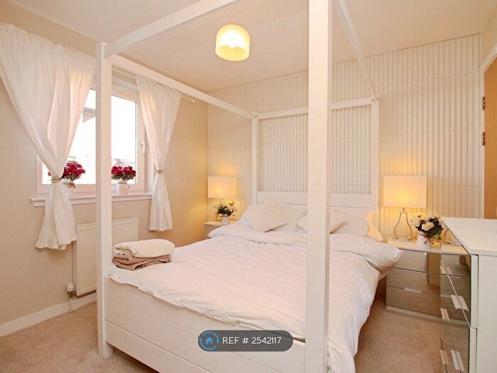 3 Bedroom Semi-detached House To Rent In Penthouse Suite Dubai Inspired, Edinburgh, EH5