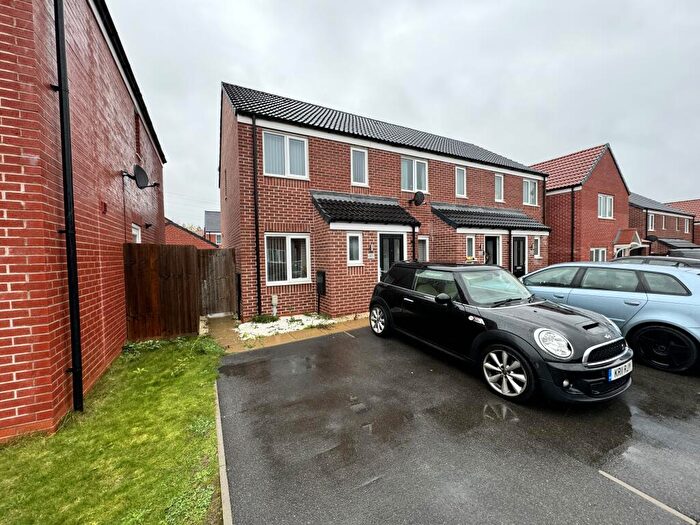 2 Bedroom End Of Terrace House To Rent In First Oak Drive, Clipstone, NG21