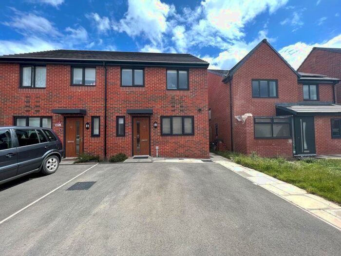 3 Bedroom Semi-Detached House To Rent In Elderflower Drive, Salford, M6