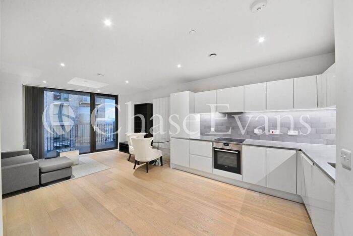 1 Bedroom Flat To Rent In Royal Wharf, Starboard Way, Docklands, London, E16