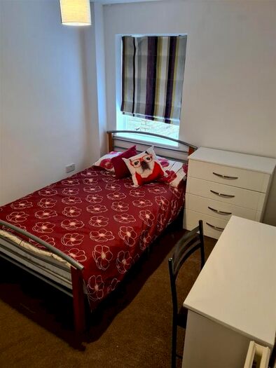 4 Bedroom Property To Rent In Newmarket Road, Cambridge, CB5