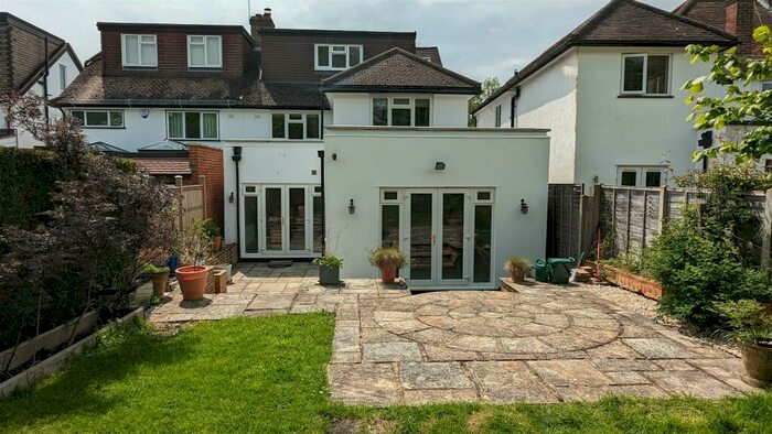 5 Bedroom Semi-Detached House To Rent In The Grove, Brookmans Park, AL9