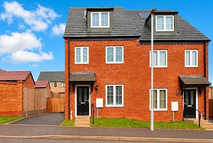 3 Bedroom Semi Detached House To Rent In Mistletoe Gardens, Corby, NN17