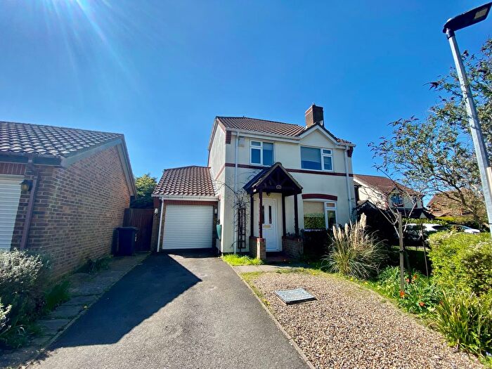 4 Bedroom Property To Rent In Glastonbury Abbey, Bedford, MK41