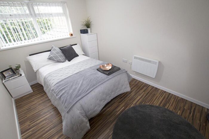 6 Bedroom House To Rent In Deramore Street, Manchester, M14