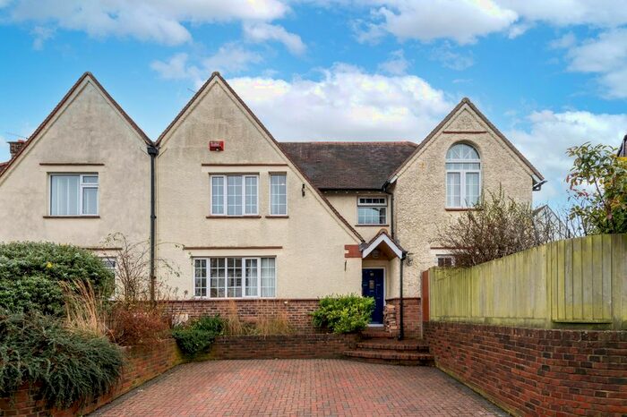 4 Bedroom Property To Rent In Smoke Lane, Reigate RH2