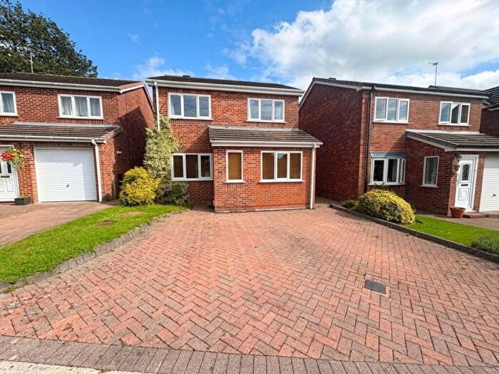 3 Bedroom Detached House For Sale In Glenorchy Close, Holmes Chapel, CW4