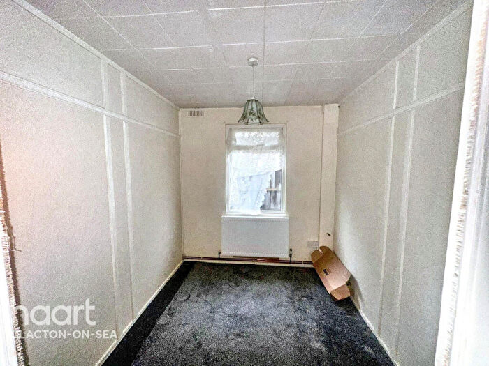 2 Bedroom Detached Bungalow To Rent In Rosemary Way, Clacton-On-Sea, CO15