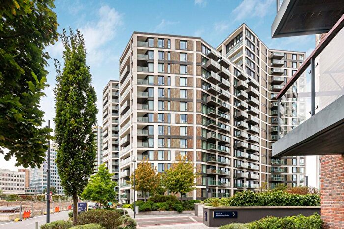 Apartment To Rent In Biring House, Duke Of Wellington Avenue, London, SE18