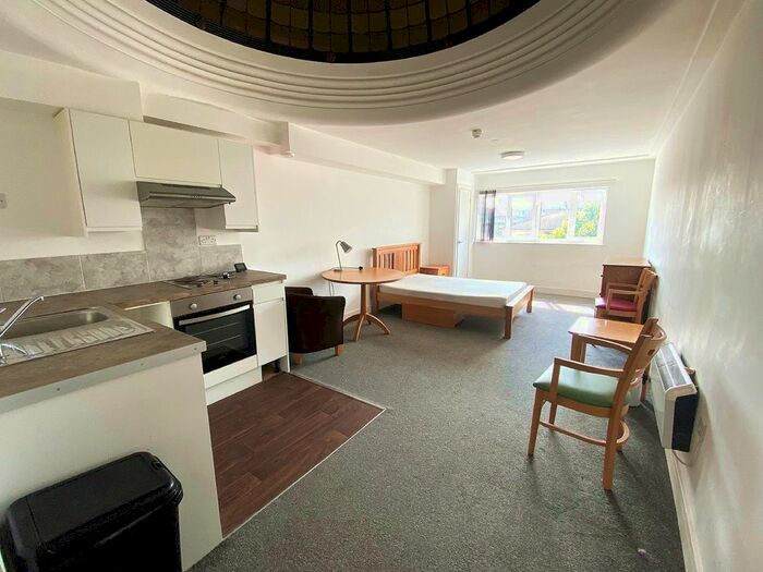 Studio To Rent In Lake Road, Portsmouth, PO1