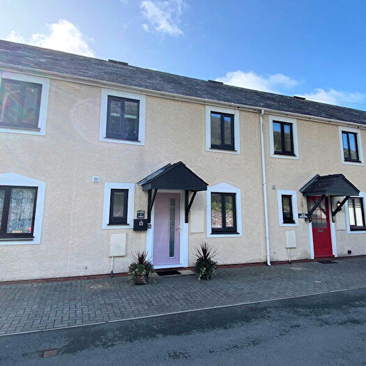 3 Bedroom Terraced House For Sale In Ardudwy Villas, Aberdyfi, Gwynedd, LL35