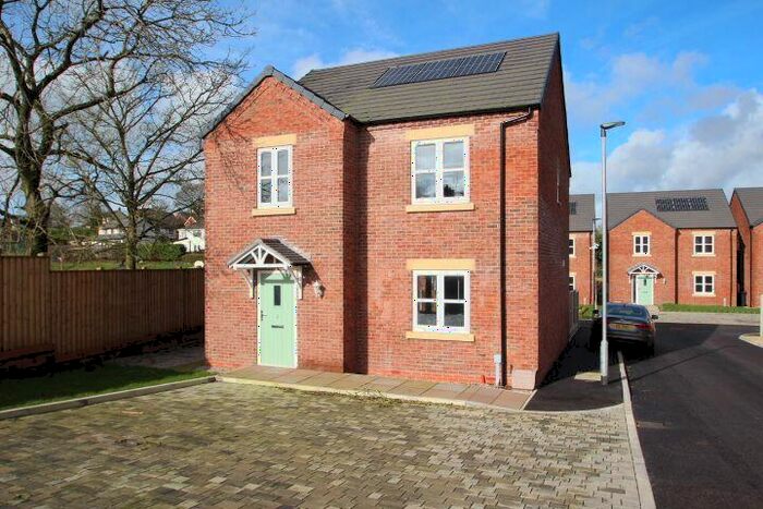 4 Bedroom Detached House To Rent In High View, Parkway, Brown Edge, ST6