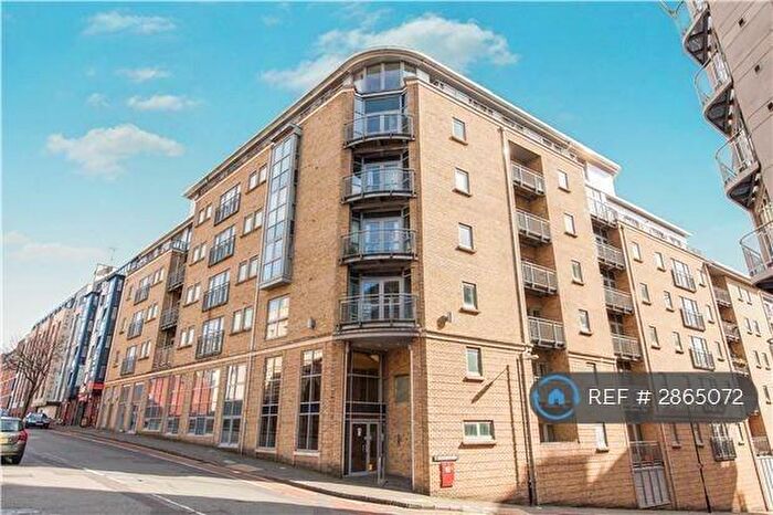 1 Bedroom Flat To Rent In Hamilton Court, Bristol, BS2