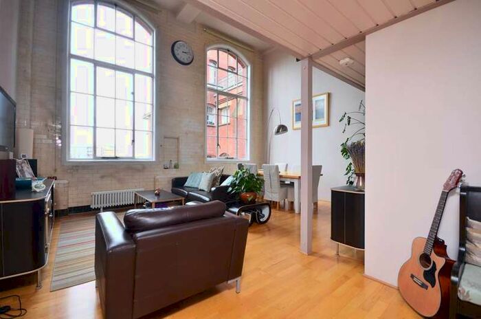 2 Bedroom Flat To Rent In Bow Quarter, Bow, E3