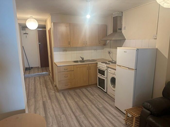 1 Bedroom Flat To Rent In Cathays, Cardiff, CF24